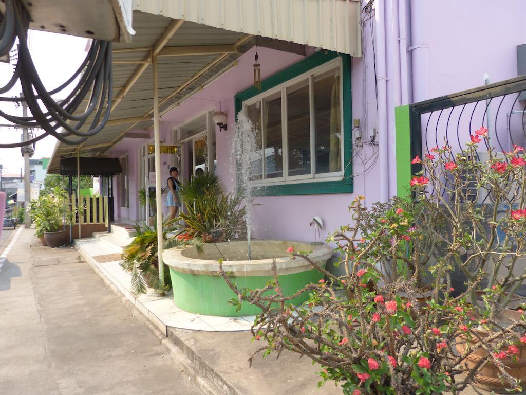 Hotel Silver Reef Udon Thani Esterno foto